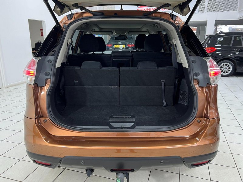 NISSAN X-TRAIL