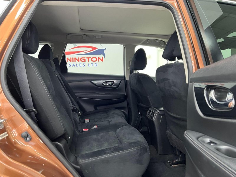 NISSAN X-TRAIL