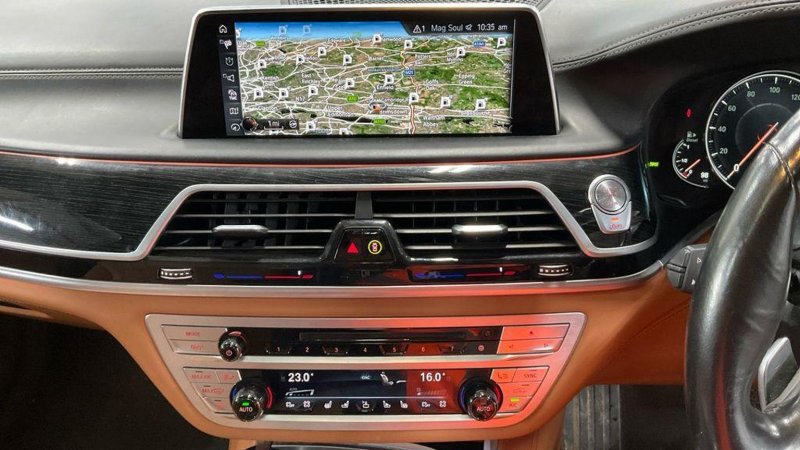 BMW 7 SERIES