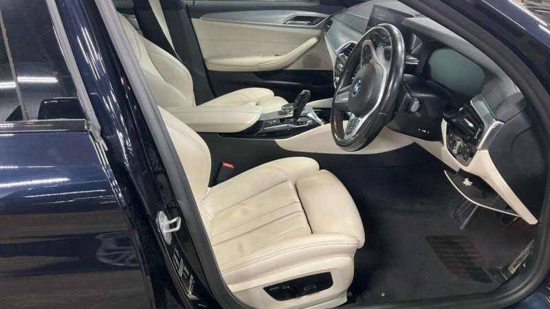 BMW 5 SERIES