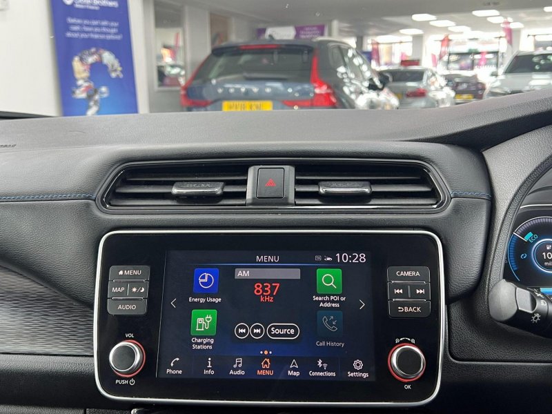 NISSAN LEAF