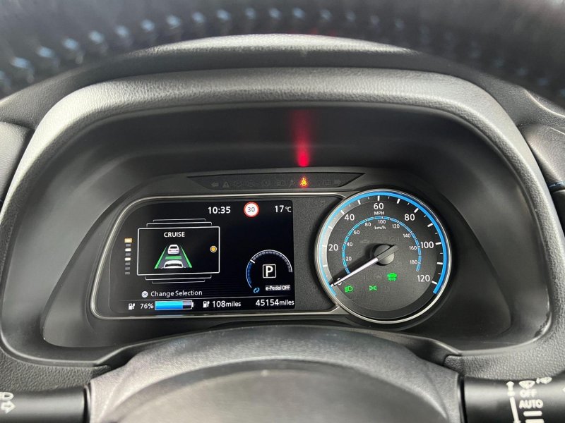 NISSAN LEAF