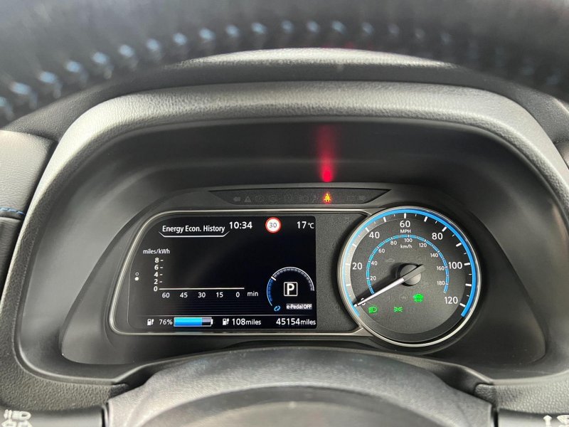 NISSAN LEAF