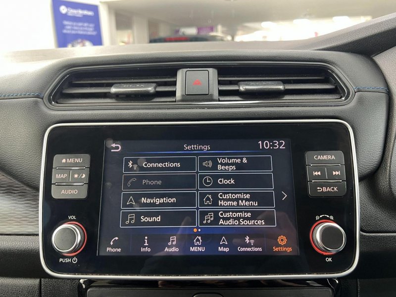 NISSAN LEAF