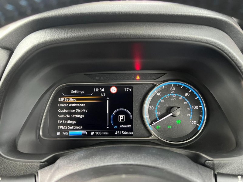 NISSAN LEAF