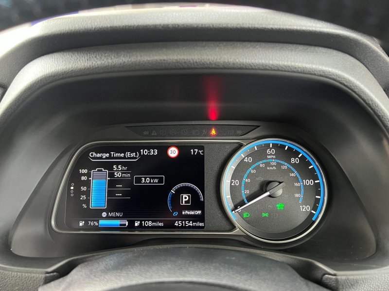 NISSAN LEAF
